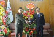 Lãnh đạo CATP thăm, chúc mừng đơn vị giáo dục tiêu biểu