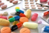 Việt Nam nhập khẩu hàng tỷ USD thuốc ngoại