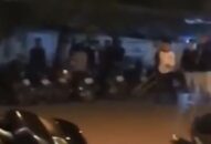 Hơn chục thanh niên mang hung khí hỗn chiến trong đêm vì tình ái