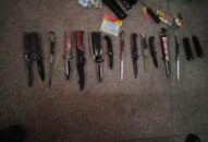 Hải Phòng: Phát hiện 15 con dao sau khi kiểm tra xe máy vi phạm giao thông