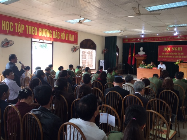 Nhân dân phường Văn Đẩu kiến nghị tại cuộc họp