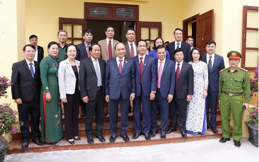 Thủ tướng Nguyễn Xuân Phúc cùng Đoàn ĐBQH Hải Phòng với lãnh đạo TP Hải Phòng và cử tri huyện Kiến Thụy