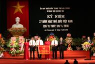 Kỷ niệm 37 năm ngày Nhà giáo Việt Nam: 4 tập thể và 73 cá nhân được khen thưởng