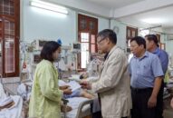 Lãnh đạo thành phố thăm hỏi, động viên các nạn nhân và gia đình nạn nhân bị TNGT có hoàn cảnh khó khăn