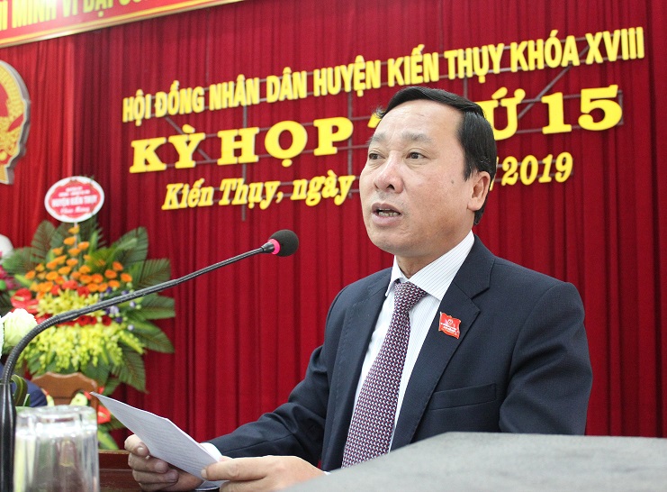 Bí thư Huyện ủy Đỗ Xuân Trịnh
