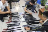 Triệt phá “đại lý” buôn vũ khí thô sơ qua mạng