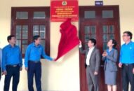 Gắn biển công trình chào mừng 90 năm Ngày thành lập Đảng Cộng sản Việt Nam