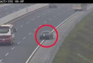 CLIP: Ôtô đi lùi suýt gây tai nạn trên cao tốc Hà Nội – Hải Phòng