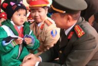 Đoàn thanh niên CATP Hải Phòng – Đoàn thanh niên Đại học Y Dược Hải Phòng tổ chức chương trình “Trao yêu thương về biên giới”