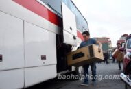 Vận tải hàng hóa bằng xe khách: Thiếu kiểm soát