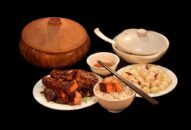 Cá hồi Na Uy kho niêu đất: Quà tặng thơm ngon, độc đáo, lạ miệng