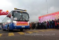 Công đoàn Khu Kinh tế Hải Phòng tổ chức 84 chuyến xe đưa công nhân về quê đón Tết