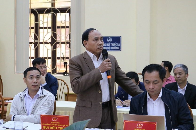 Lãnh đạo các đơn vị tham gia phát biểu ý kiến tại hội nghị Lãnh đạo các đơn vị tham gia phát biểu ý kiến tại hội nghị