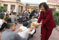 Bảo hiểm xã hội thành phố Hải Phòng tặng quà tết hộ nghèo huyện Tiên Lãng và Trung tâm Điều dưỡng người tâm thần Vĩnh Bảo