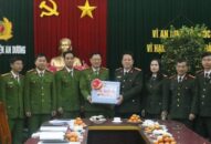 Đồng chí Nguyễn Quốc Hùng- Phó Giám đốc CATP chúc Tết CAH An Dương