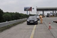 Kiểm tra nồng độ cồn ngày mồng 1 Tết: Người dân chấp hành tốt