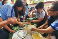 ‘Tết này mẹ cho con khỏi học bài nhé?’