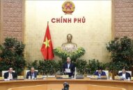Thủ tướng Nguyễn Xuân Phúc: Chống dịch quyết liệt nhưng không làm ảnh hưởng đến phát triển kinh tế xã hội
