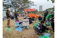 Chung tay “giải cứu” dưa hấu