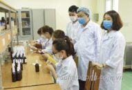 Các trường đại học ở Hải Phòng: Tăng cường điều chế và phát miễn phí nước sát khuẩn