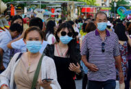 Tiếp tục xử phạt 30 cơ sở bán khẩu trang y tế không chứng từ