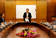 Phó Chủ tịch UBND thành phố Nguyễn Văn Thành kiểm tra, động viên Sở Tài chính thu phí cảng biển