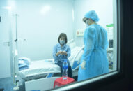 Tất cả người nhiễm virus corona đều được điều trị miễn phí