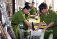 “Nóng” tình trạng buôn bán vũ khí qua mạng internet