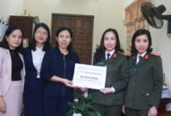 Hội Phụ nữ CATP: Trao kinh phí hỗ trợ xây cầu dân sinh xã Hùng Thắng, Tiên Lãng