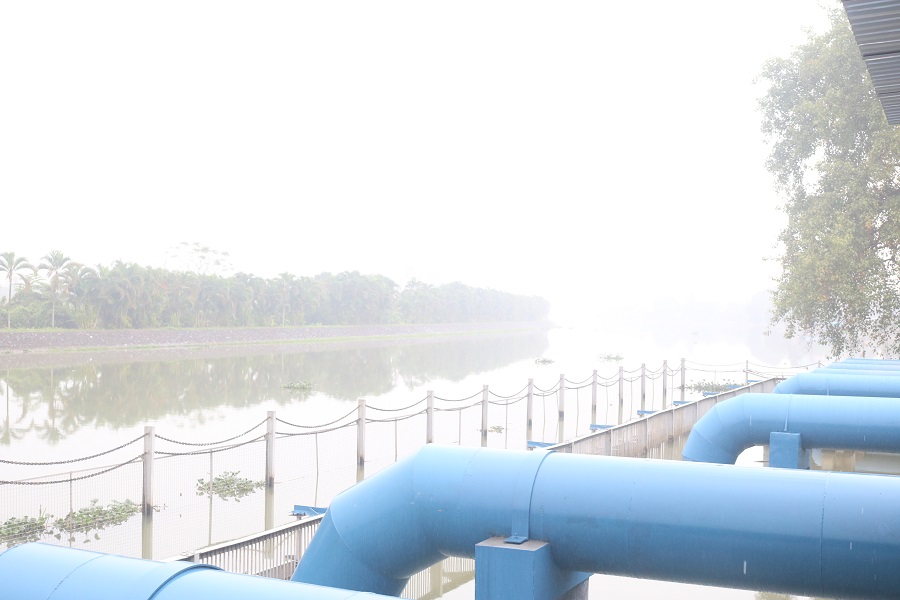 Nguồn nước sông Rế đang có nguy cơ ô nhiễm (ảnh chụp tại trạm bơm Quán Vĩnh- An Đồng, An Dương) Nguồn nước sông Rế đang có nguy cơ ô nhiễm (ảnh chụp tại trạm bơm Quán Vĩnh- An Đồng, An Dương)