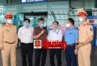 Phê bình Bí thư, Chủ tịch UBND xã không thực hiện nghiêm quy định của thành phố về phòng chống dịch Covid-19