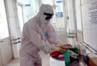 Việt Nam thêm 6 người mắc COVID-19 mới, có 2 ca liên quan BV Bạch Mai