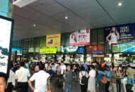 Cấp, phát khẩu trang miễn phí cho hành khách tại tất cả các sân bay