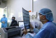 Huy động lực lượng toàn ngành y tế, cả cán bộ nghỉ hưu tham gia chống dịch COVID-19