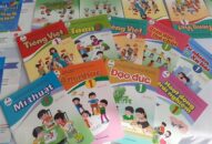 Các nhà xuất bản công bố giá bộ sách giáo khoa mới