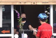 Đường phố đông đúc, hàng quán rục rịch mở cửa: Giảm giãn cách, tăng nguy cơ lây lan dịch bệnh