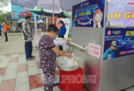 Khởi động “ATM gạo miễn phí” trên đường Lê Hồng Phong