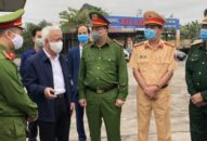 Phó Chủ tịch UBND TP Nguyễn Đình Chuyến: Kiểm soát cả người trên xe mô tô