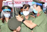 Nhiều món quà ý nghĩa dành tặng đồng đội tuyến đầu chống dịch