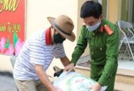 CAQ Đồ Sơn: Trao tặng 8 tấn gạo hỗ trợ công nhân, người lao động bị ảnh hưởng bởi dịch Covid-19 trên địa bàn