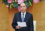 Thủ tướng Nguyễn Xuân Phúc: Khẩn trương có kịch bản phục hồi nền kinh tế