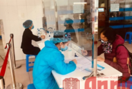 Đến Bệnh viện Việt – Tiệp, xem sinh viên tình nguyện chống “giặc” Covid-19