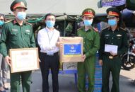 Thành đoàn Hải Phòng thăm, tặng quà, khen thưởng các chốt kiểm soát phòng chống dịch Covid-19