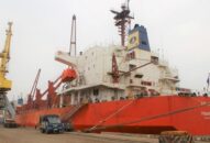 Hải Phòng: Cảng Hoàng Diệu liên tiếp đón 4 tàu lớn vào làm hàng