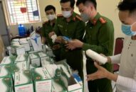 Lái xe cứu thương chở 7.500 chiếc khẩu trang không rõ nguồn gốc đi tiêu thụ