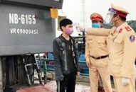 Cảnh sát đường thủy Hải Phòng ngăn dịch từ các cửa ngõ trên sông