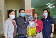 Phường Máy Tơ vận động doanh nghiệp hỗ trợ 3 tấn gạo hỗ trợ các hộ kinh doanh buôn bán nhỏ lẻ chịu ảnh hưởng bởi dịch COVID-19