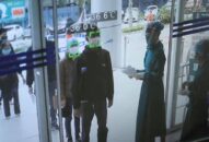 Một bệnh nhân đến khám tại Bệnh viện K nghi ngờ mắc COVID-19 đã âm tính