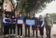 Cục QLTT Hải Phòng tặng khẩu trang miễn phí trên địa bàn quận Hồng Bàng