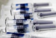 Novavax bắt đầu thử nghiệm vắcxin phòng virus SARS-CoV-2 trên người